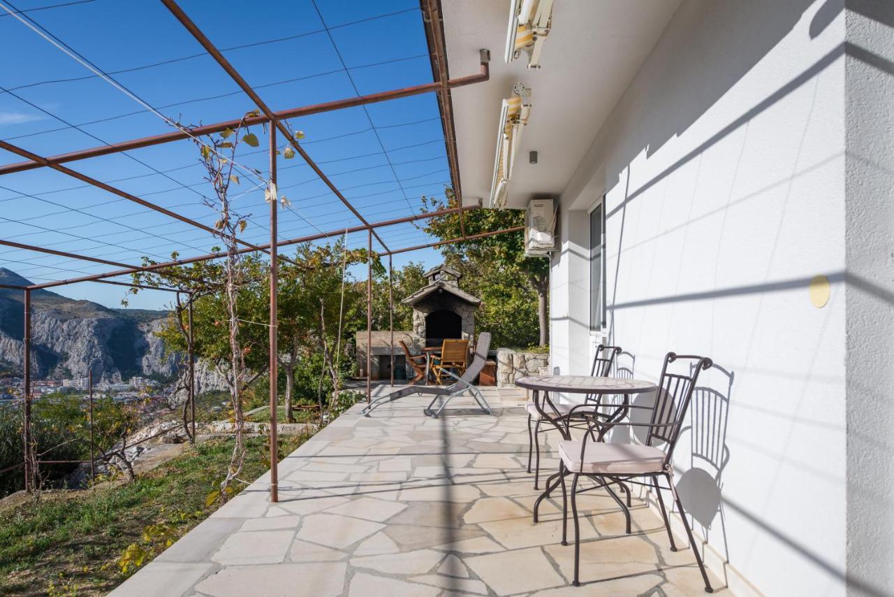 Pikolo Apartments Omis Tice Екстериор снимка