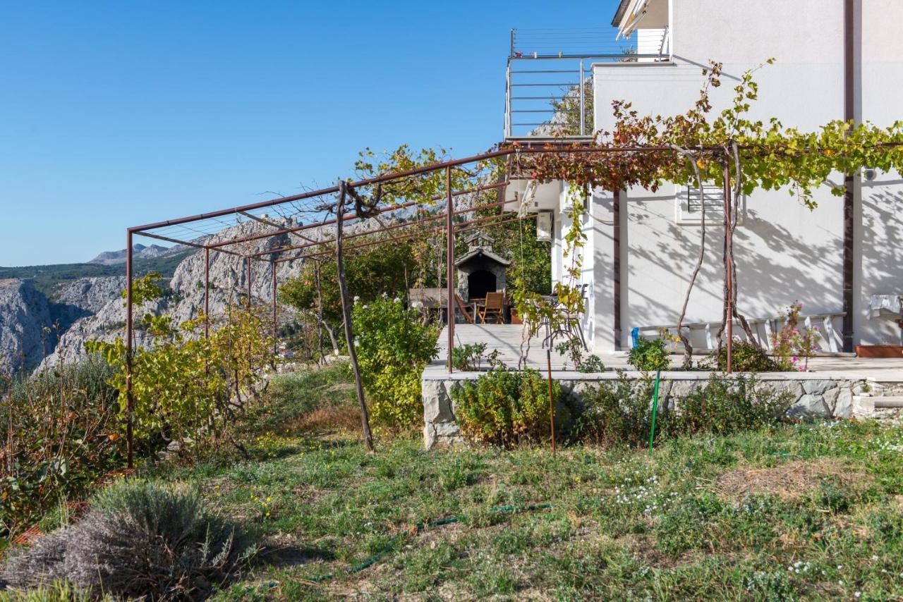 Pikolo Apartments Omis Tice Екстериор снимка